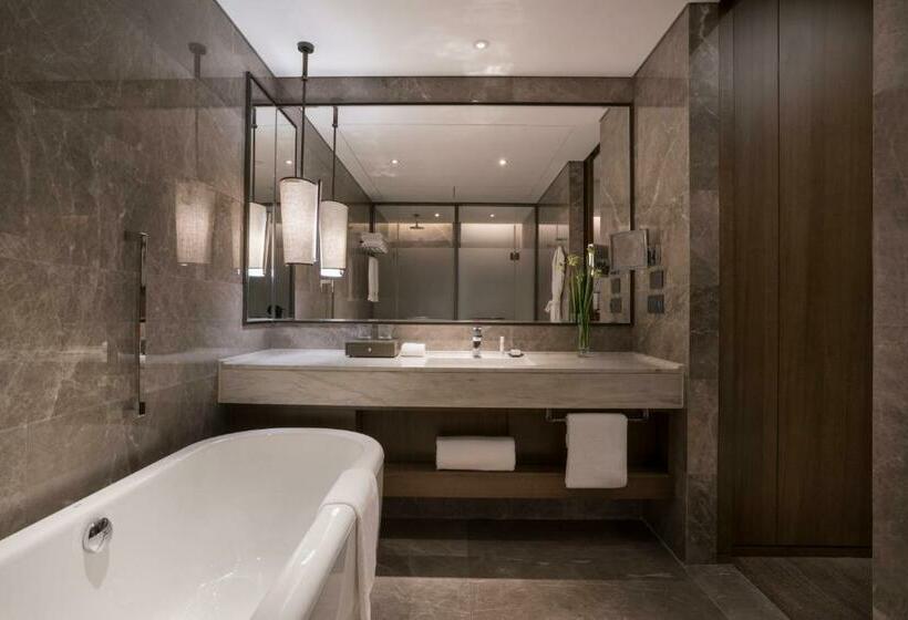 غرفة ديلوكس سرير كينج, Doubletree By Hilton Hotel Shiyan