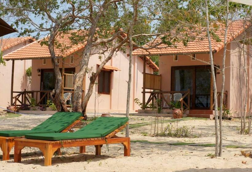 بانگلوی استاندارد, Gold Sand Beach Bungalow