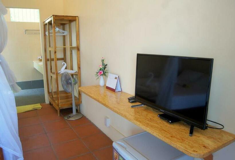 اتاق استاندارد سه تخته با چشمانداز باغ, Gold Sand Beach Bungalow