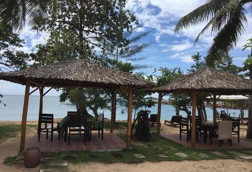 اتاق سه نفره دلوکس با چشمانداز دریا, Gold Sand Beach Bungalow