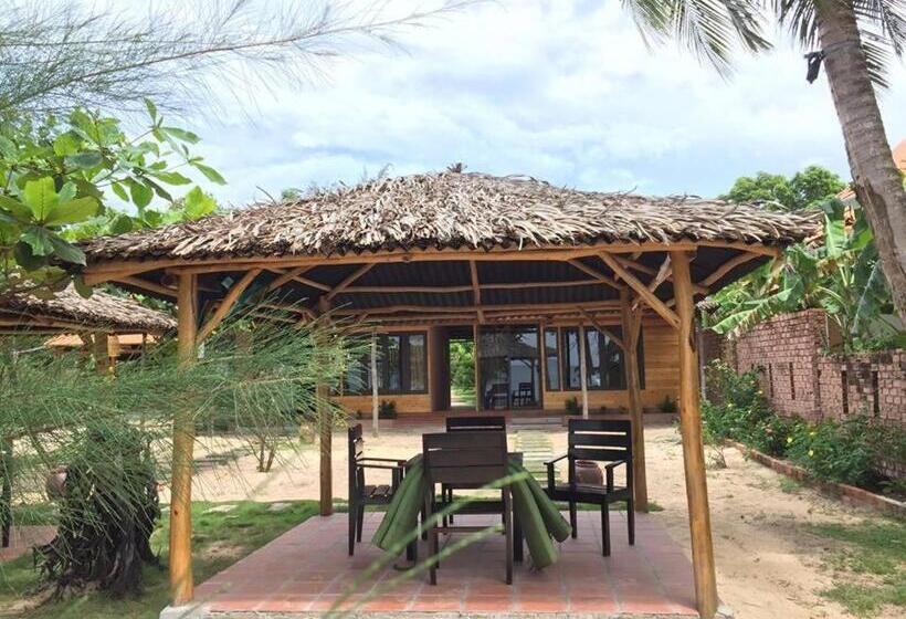 اتاق سه نفره دلوکس با چشمانداز دریا, Gold Sand Beach Bungalow