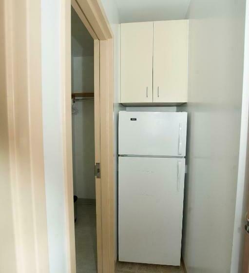 バスルーム共有のシングルスタンダード, Backpacker College At Memorial University   Grenfell Campus