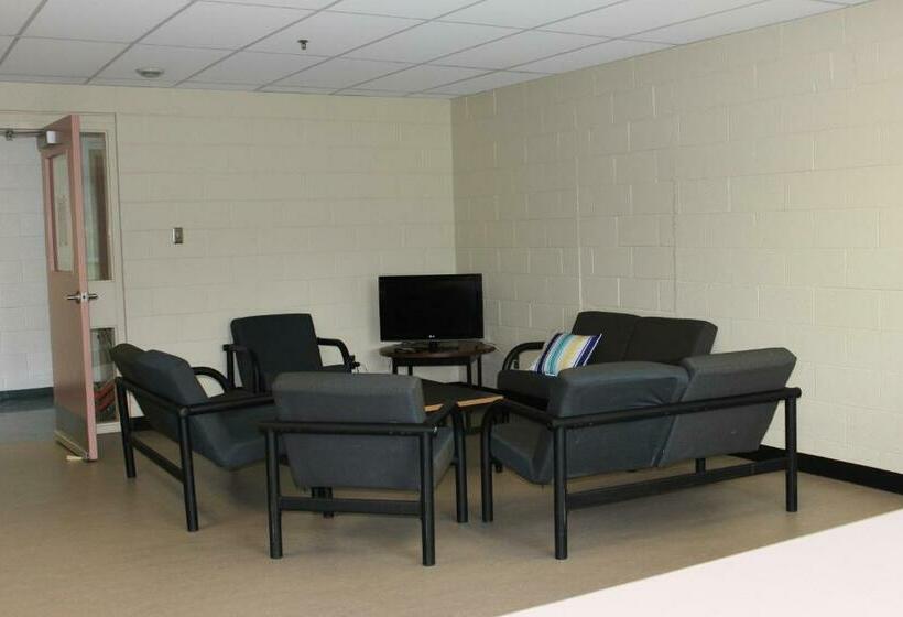 バスルーム共有のシングルスタンダード, Backpacker College At Memorial University   Grenfell Campus