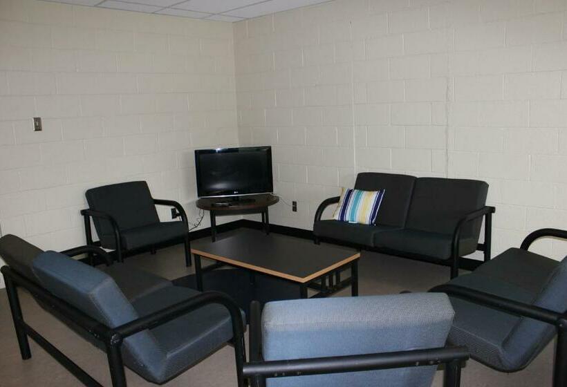 バスルーム共有のシングルスタンダード, Backpacker College At Memorial University   Grenfell Campus