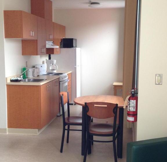 スーペリアスタジオ, Backpacker College At Memorial University   Grenfell Campus