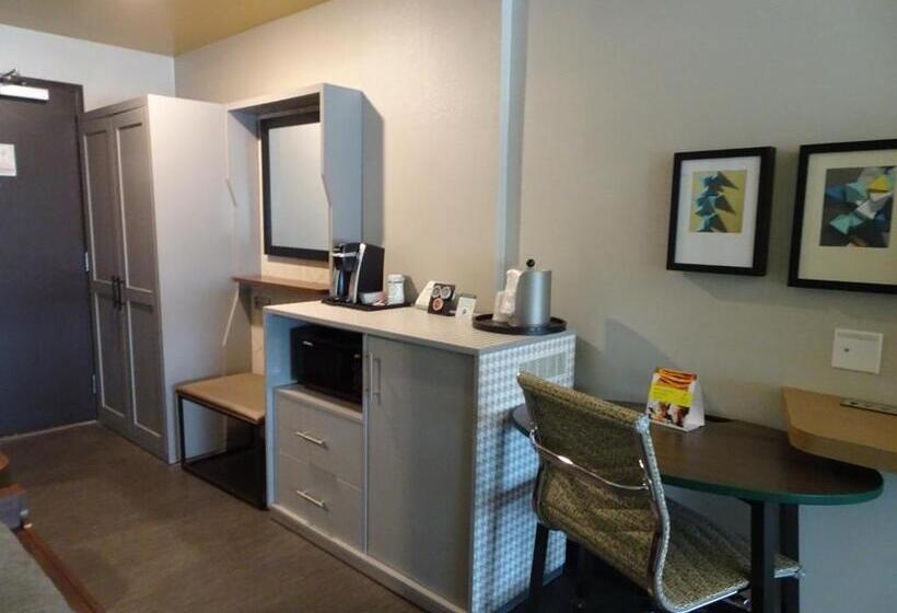 带大床的标准间, Holiday Inn   Jonesboro, An Ihg