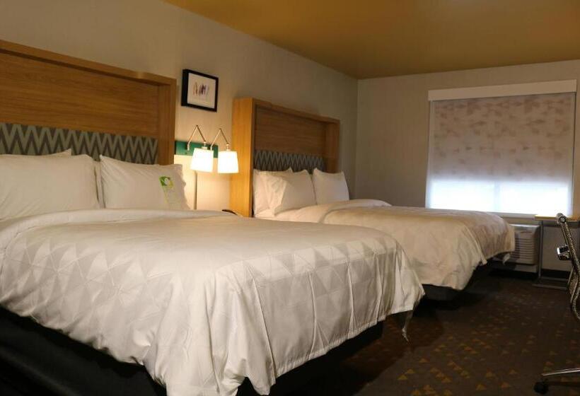 带皇后床的套间, Holiday Inn   Jonesboro, An Ihg