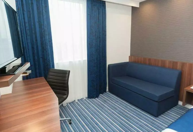 スタンダードルーム, Holiday Inn Express Aberdeen Airport, An Ihg