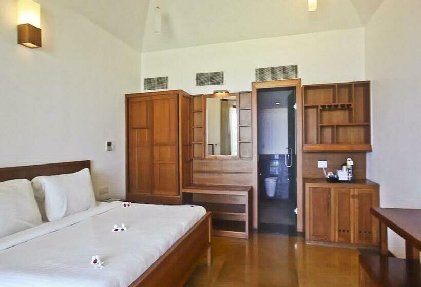 חדר דחוקס עם מיטת קינג, Le Pondy