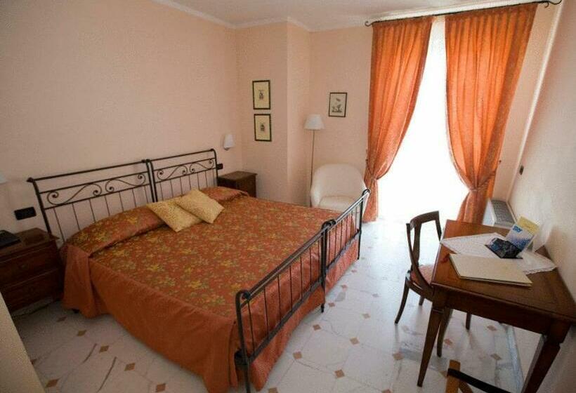 اتاق لوکس, Le Ville Relais