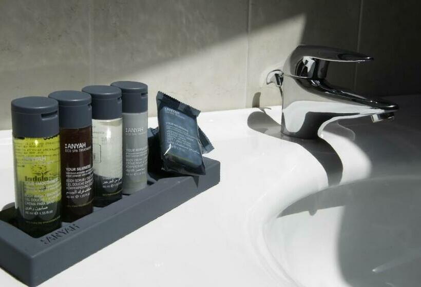 اتاق لوکس, Le Ville Relais