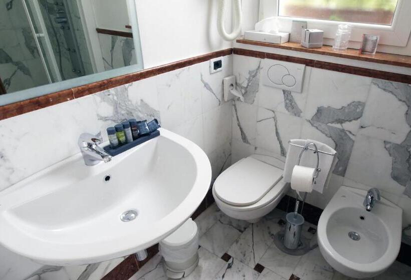 اتاق استاندارد با چشمانداز دریا, Le Ville Relais