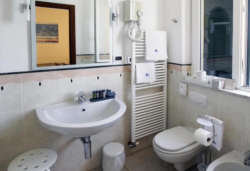 اتاق استاندارد با چشمانداز دریا, Le Ville Relais