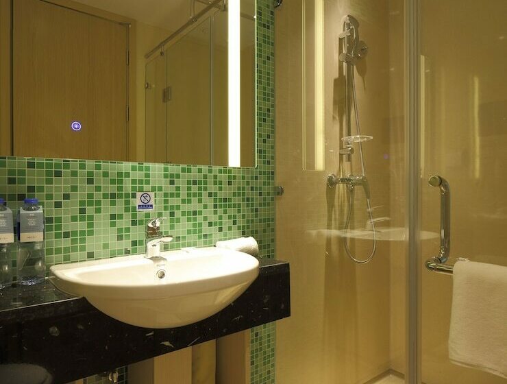 스탠다드 룸 더블 침대, Mercure Nanchang Sunac