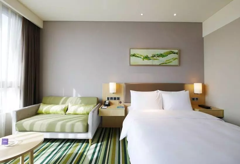 Superior room with lake view, Mercure Nanchang Sunac