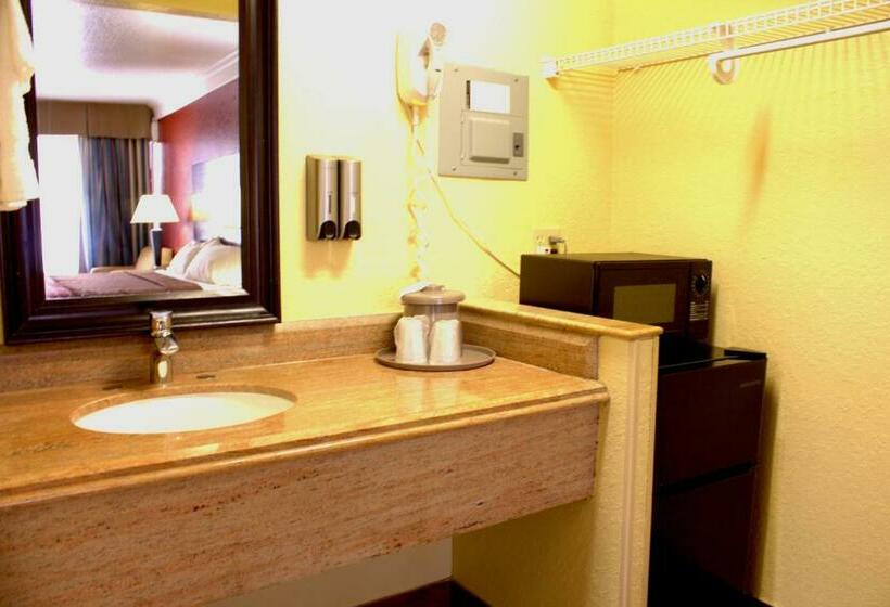 غرفه قياسيه سريرين مزدوجين, Polynesian Inn