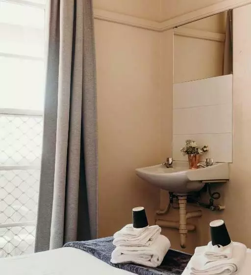اتاق استاندارد با سرویس بهداشتی مشترک, Port Macquarie
