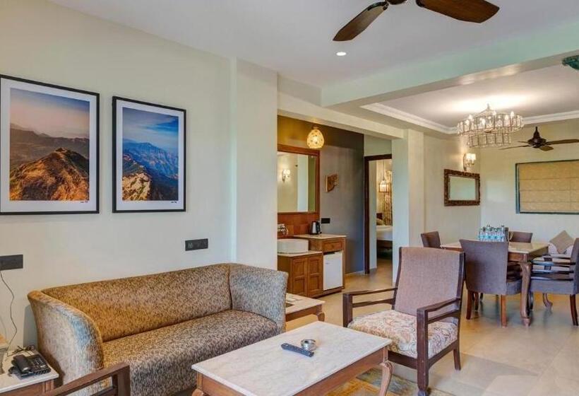 Люкс, Ramsukh Resorts And Spa