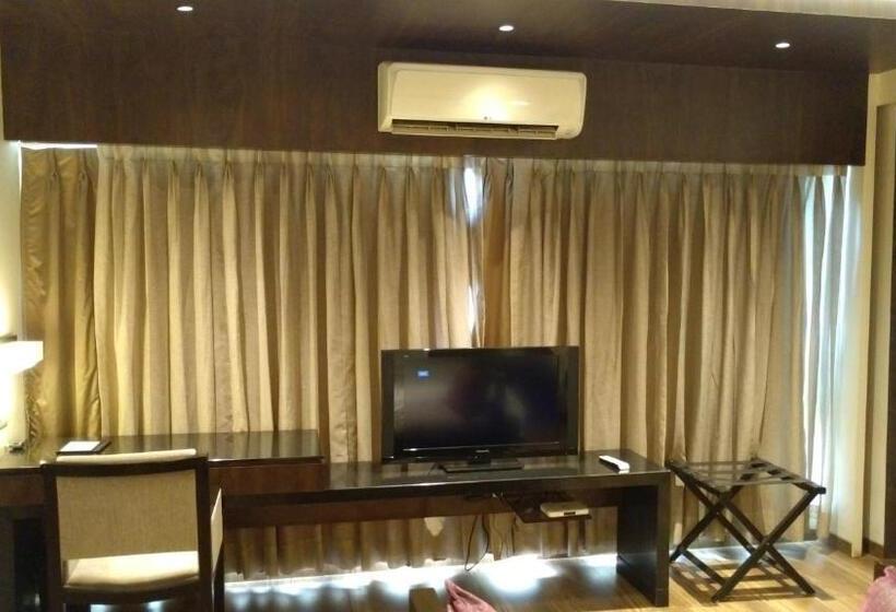 סוויטה דלוקס, Sankam Residency