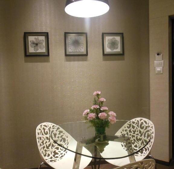 סוויטה דלוקס, Sankam Residency