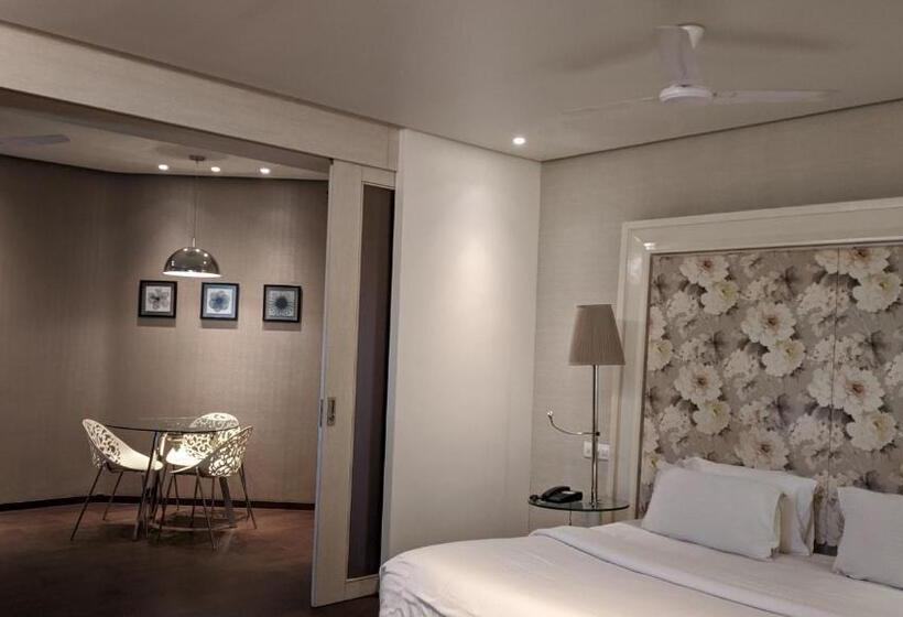 סוויטה דלוקס, Sankam Residency