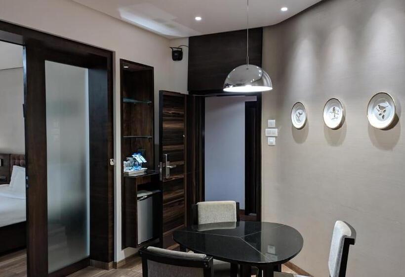 סוויטה דלוקס, Sankam Residency