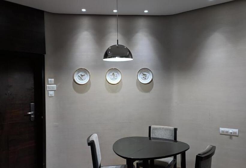 סוויטה דלוקס, Sankam Residency