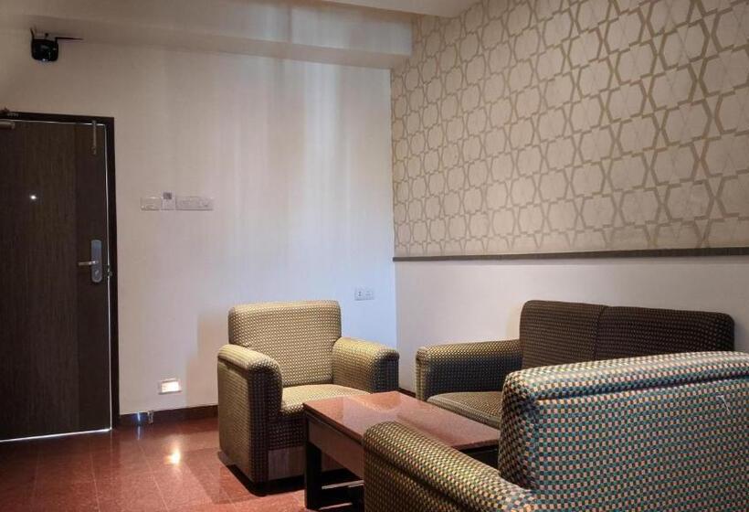 סוויטה אקזקיוטיב, Sankam Residency