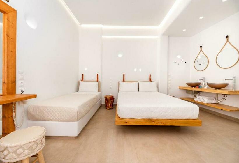 Номер Стандарт Трехместный, Thira