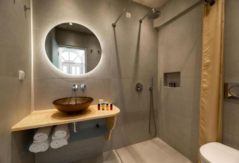 Номер Стандарт, Thira