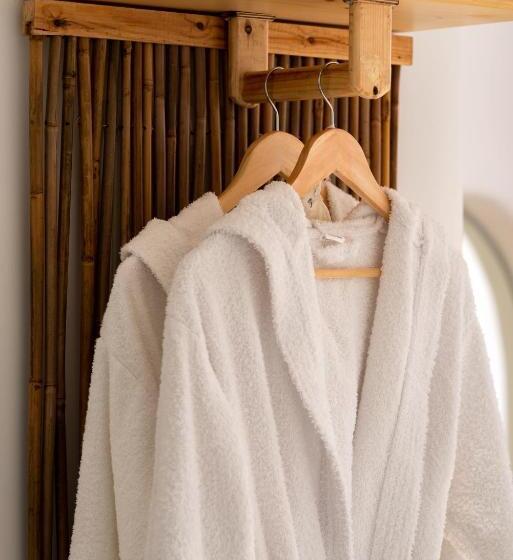 Номер Стандарт, Thira