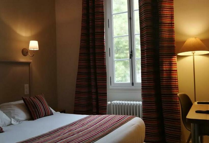 标准间, La Cour De La Paix