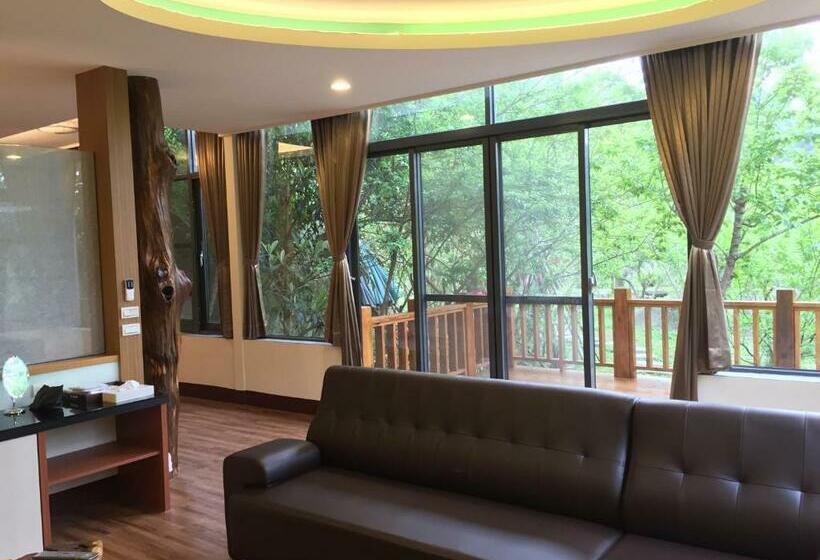 اتاق لوکس, Nantou Xitou Riverside Homestay B&b