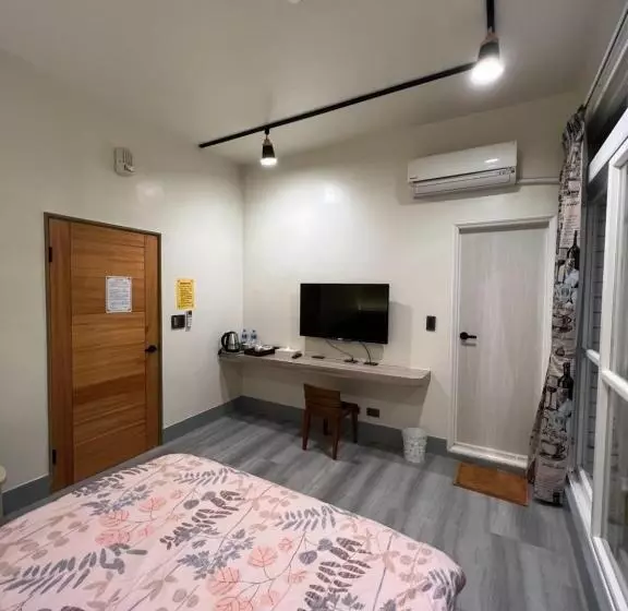 اتاق استاندارد با چشم‌انداز کوهستان, Nantou Xitou Riverside Homestay B&b