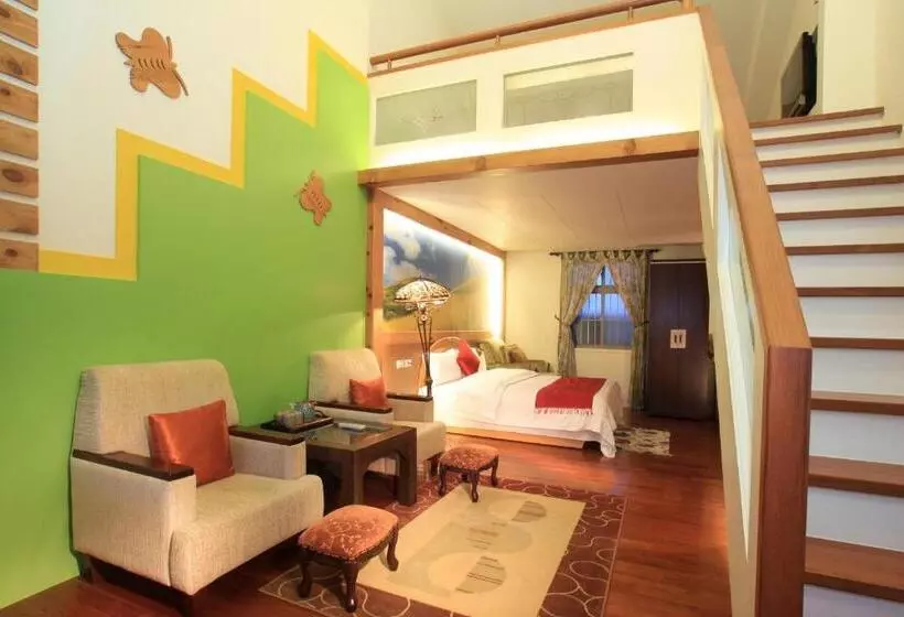 اتاق لوکس چهار تخته, Country Grange B&b