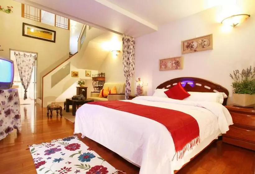 اتاق خانوادگی, Country Grange B&b