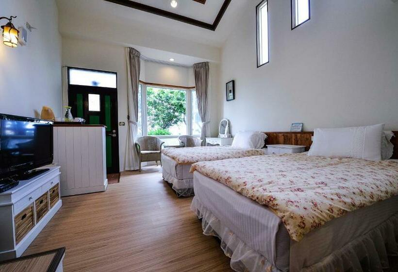 اتاق استاندارد با چشم‌انداز کوهستان, Starhome Cottage