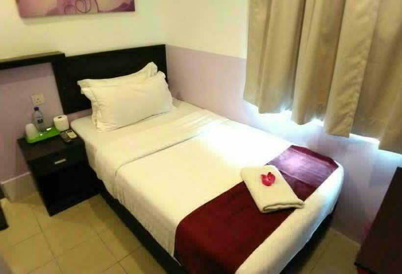 اتاق خانوادگی, Apple 1 Hotel Queensbay