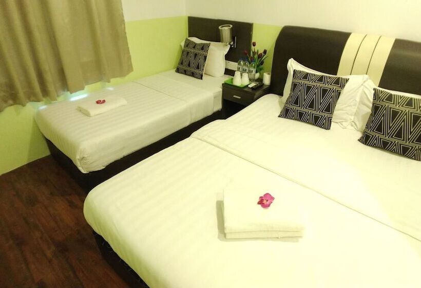 اتاق خانوادگی, Apple 1 Hotel Queensbay