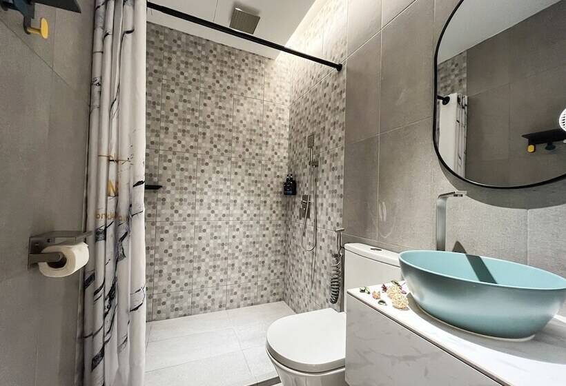 חדר משפחתי דלוקס, Apple 1 Hotel Queensbay