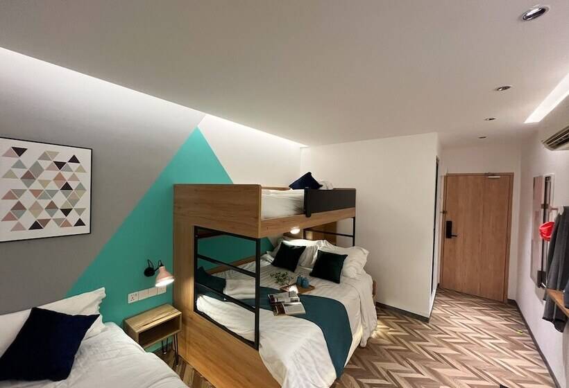 חדר משפחתי דלוקס, Apple 1 Hotel Queensbay