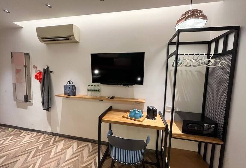 חדר משפחתי דלוקס, Apple 1 Hotel Queensbay