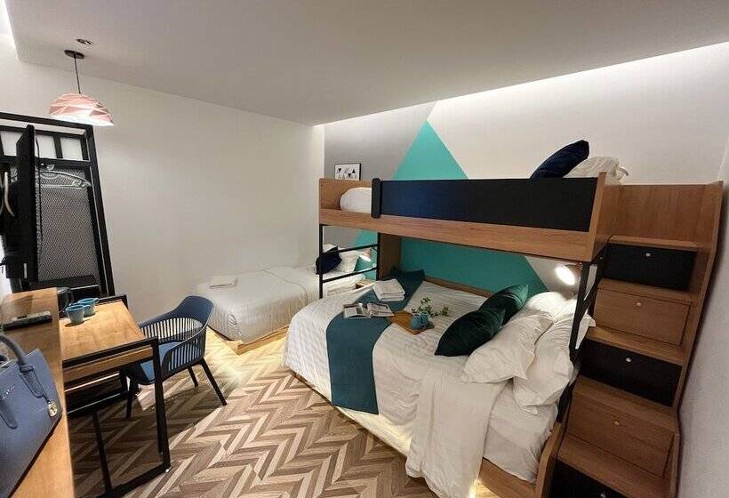 חדר משפחתי דלוקס, Apple 1 Hotel Queensbay