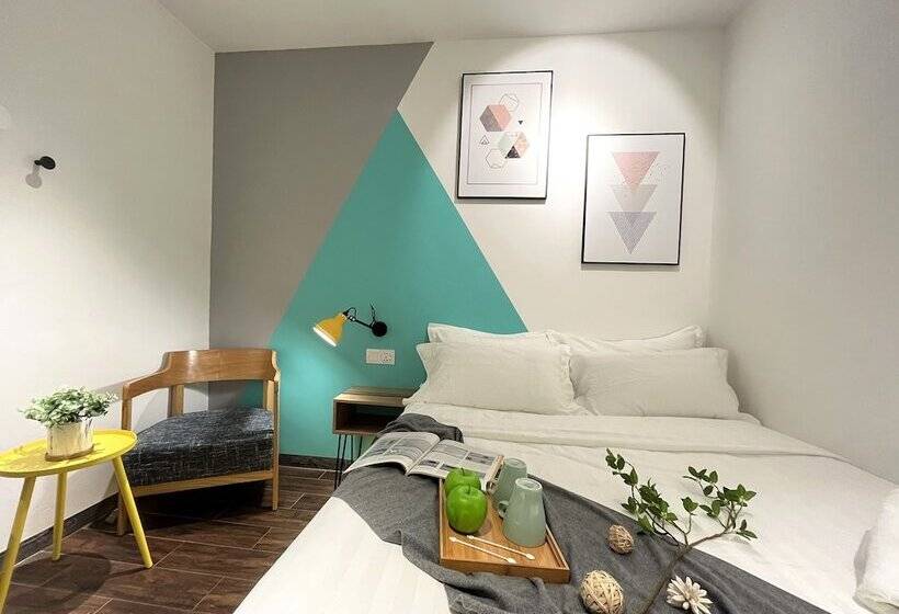 اتاق استاندارد با تخت دو نفره بزرگ, Apple 1 Hotel Queensbay