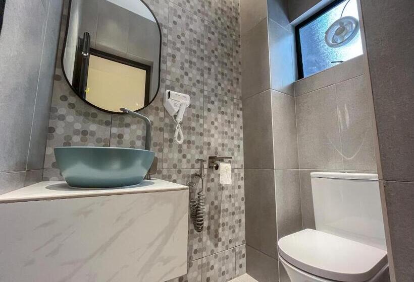 חדר משפחתי דלוקס, Apple 1 Hotel Queensbay