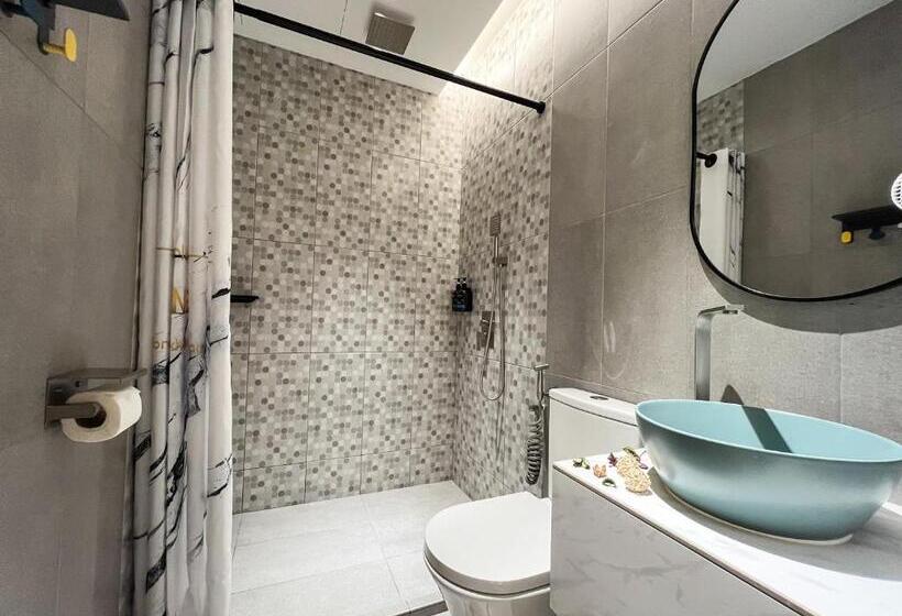 חדר משפחתי דלוקס, Apple 1 Hotel Queensbay