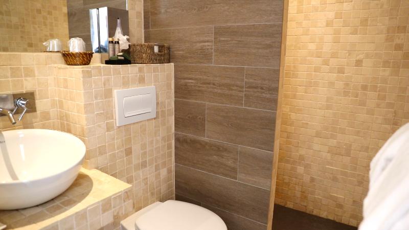 اتاق استاندارد یک نفره, Apple 1 Hotel Queensbay