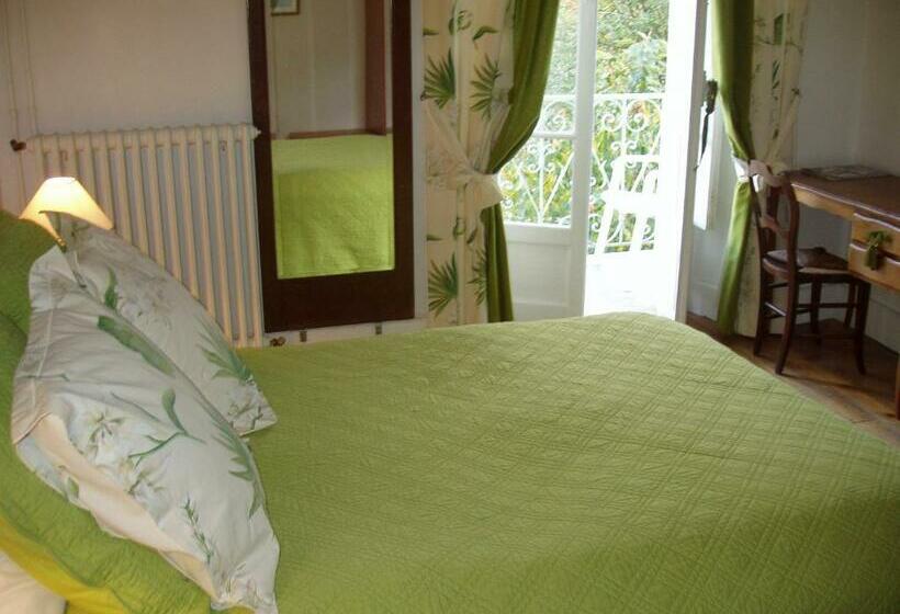 חדר סטנדרט, Castel De La Pique