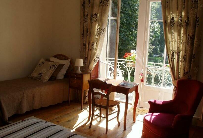 חדר סופריור עם מרפסת, Castel De La Pique