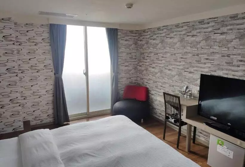 اتاق لوکس خانوادگی, Hengchang Business